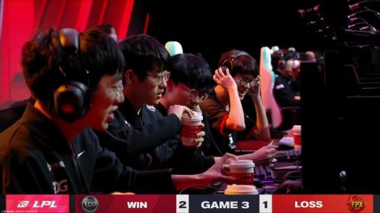 英雄联盟微信登录功能重磅上线，畅享全新游戏体验